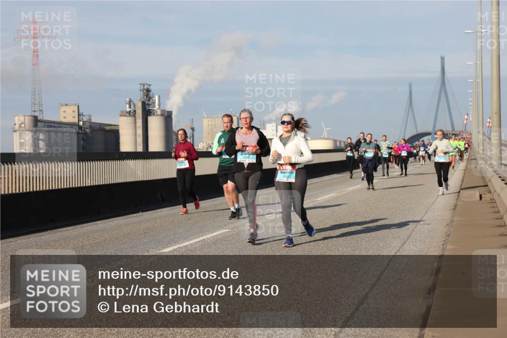 03.10.2025 - Köhlbrandbrückenlauf Lena Gebhardt http://msf.ph/oto/9143850 03.10.2025 10:01:38 Position 2 2217 meine-sportfotos.de