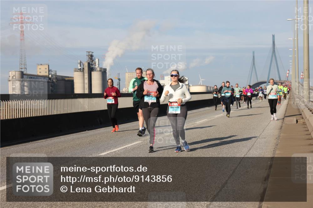 03.10.2025 - Köhlbrandbrückenlauf Lena Gebhardt http://msf.ph/oto/9143856 03.10.2025 10:01:38 Position 2 2218, 2217 meine-sportfotos.de