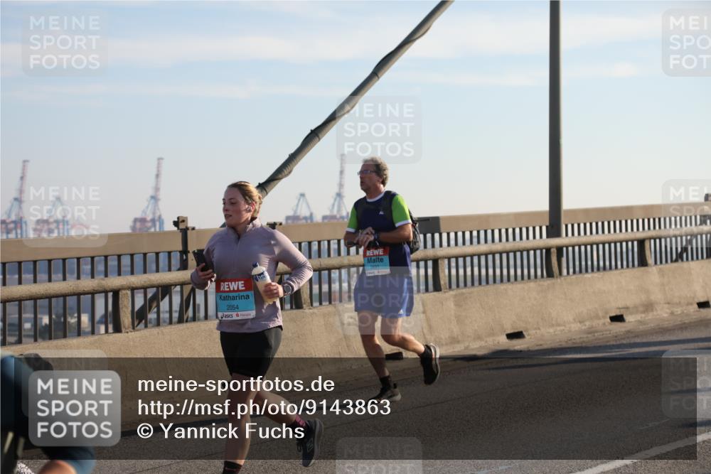 03.10.2025 - Köhlbrandbrückenlauf Yannick Fuchs http://msf.ph/oto/9143863 03.10.2025 08:31:22 Position 2 2054 meine-sportfotos.de