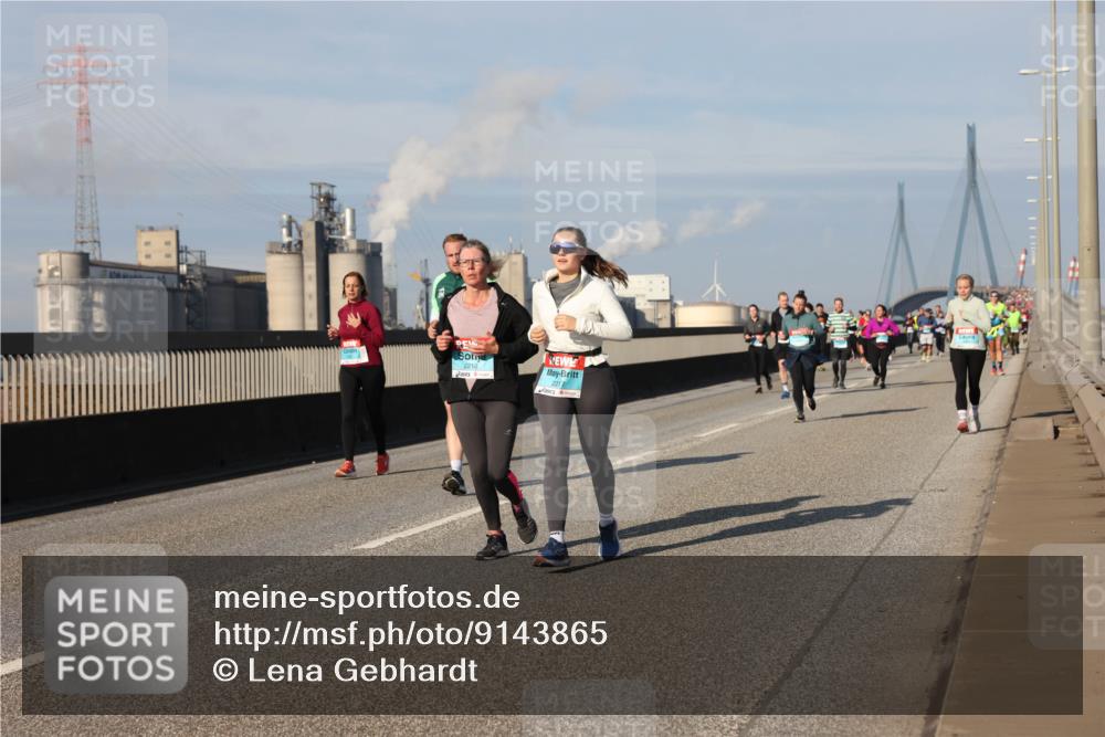 03.10.2025 - Köhlbrandbrückenlauf Lena Gebhardt http://msf.ph/oto/9143865 03.10.2025 10:01:39 Position 2 2218, 221 meine-sportfotos.de