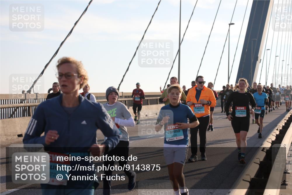 03.10.2025 - Köhlbrandbrückenlauf Yannick Fuchs http://msf.ph/oto/9143875 03.10.2025 08:31:23 Position 2 3072, 3126, 1453 meine-sportfotos.de