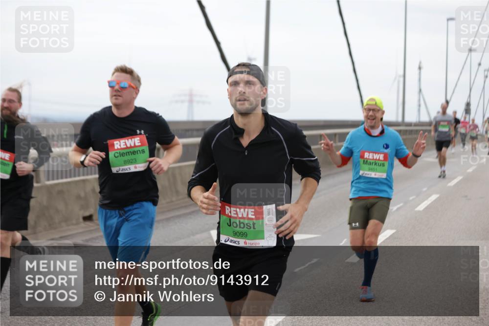 03.10.2025 - Köhlbrandbrückenlauf Jannik Wohlers http://msf.ph/oto/9143912 03.10.2025 15:45:14 Position 1 8923, 9099, 24, 9451 meine-sportfotos.de