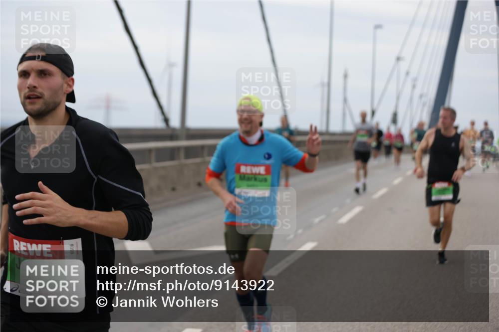 03.10.2025 - Köhlbrandbrückenlauf Jannik Wohlers http://msf.ph/oto/9143922 03.10.2025 15:45:15 Position 1 9099, 9099 meine-sportfotos.de