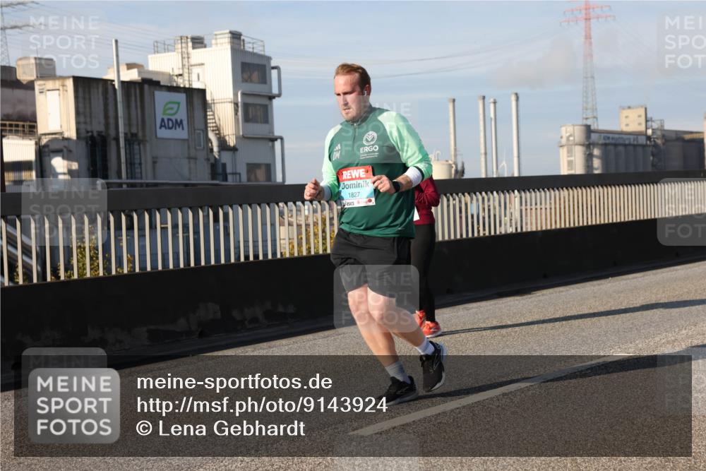03.10.2025 - Köhlbrandbrückenlauf Lena Gebhardt http://msf.ph/oto/9143924 03.10.2025 10:01:42 Position 2 1827 meine-sportfotos.de