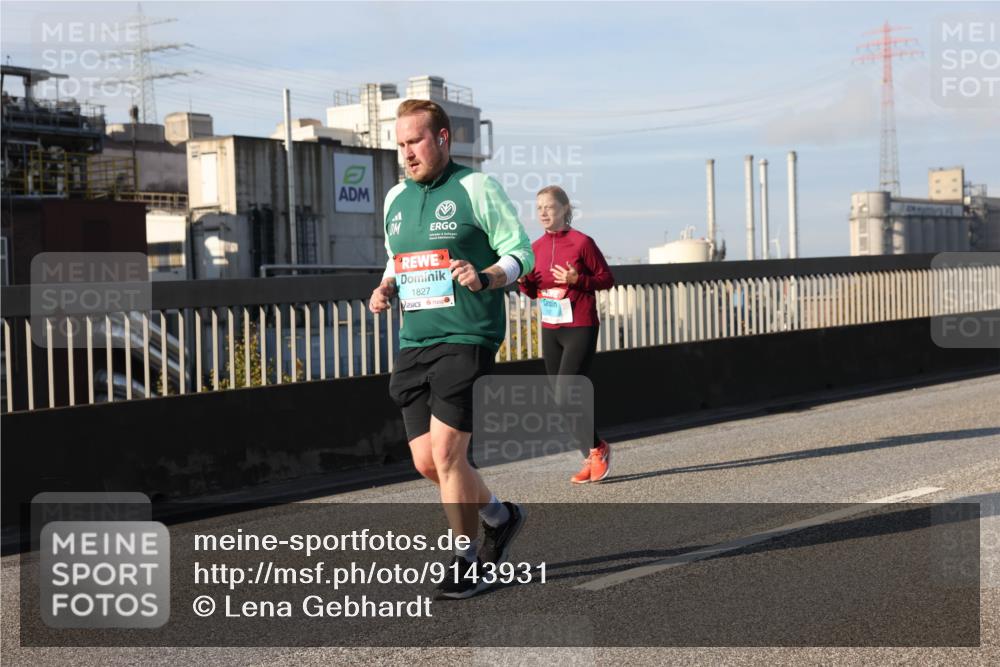 03.10.2025 - Köhlbrandbrückenlauf Lena Gebhardt http://msf.ph/oto/9143931 03.10.2025 10:01:42 Position 2 1827 meine-sportfotos.de