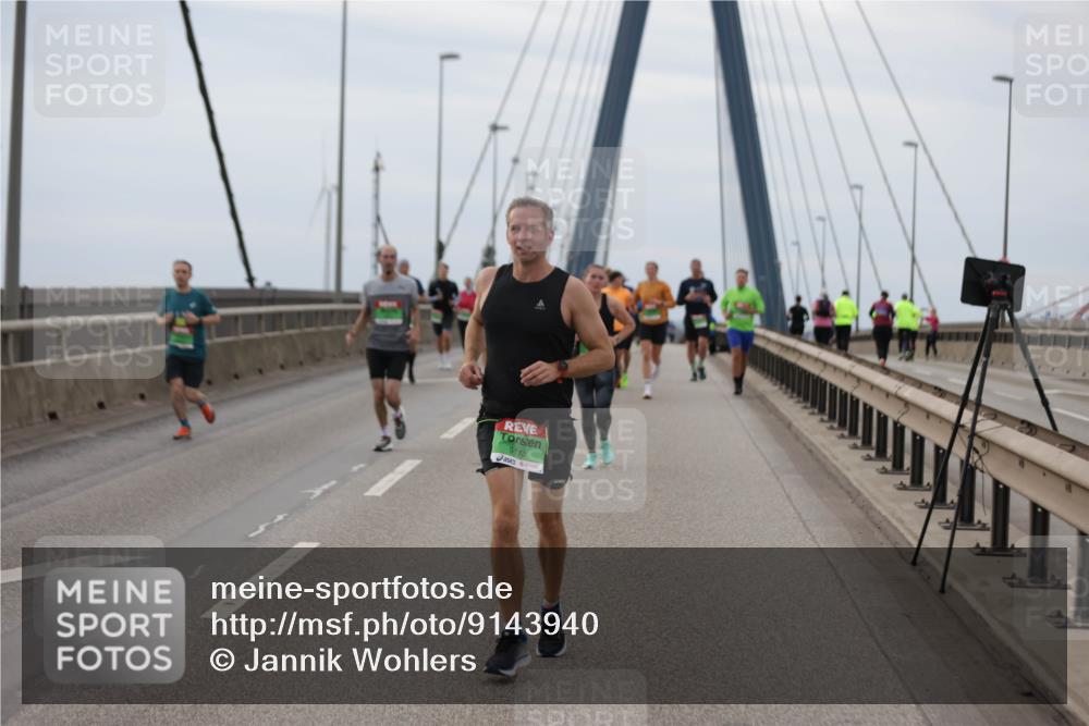 03.10.2025 - Köhlbrandbrückenlauf Jannik Wohlers http://msf.ph/oto/9143940 03.10.2025 15:45:16 Position 1 9110 meine-sportfotos.de