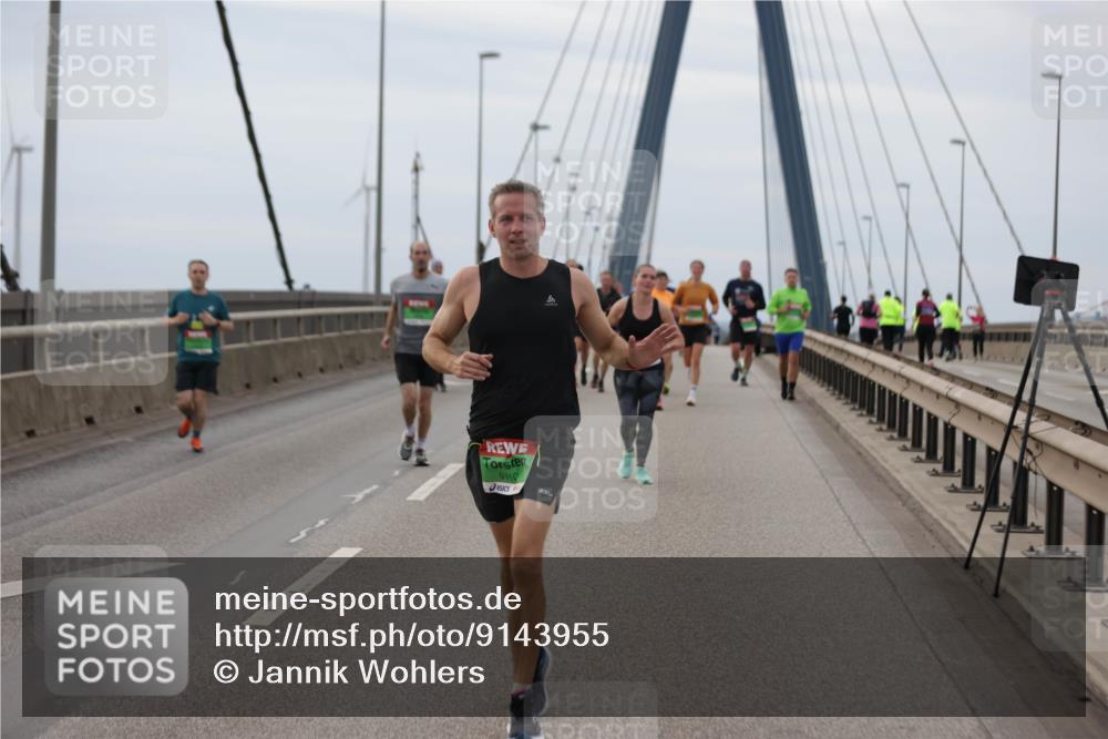 03.10.2025 - Köhlbrandbrückenlauf Jannik Wohlers http://msf.ph/oto/9143955 03.10.2025 15:45:16 Position 1 9110, 2 meine-sportfotos.de