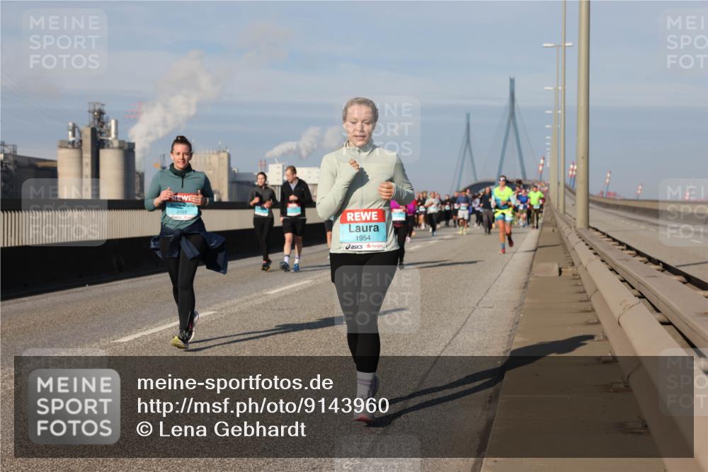 03.10.2025 - Köhlbrandbrückenlauf Lena Gebhardt http://msf.ph/oto/9143960 03.10.2025 10:01:44 Position 2 2099, 1954 meine-sportfotos.de
