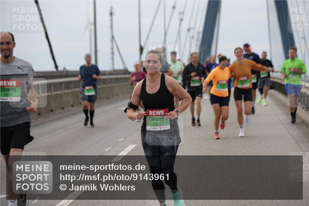 03.10.2025 - Köhlbrandbrückenlauf Jannik Wohlers http://msf.ph/oto/9143961 03.10.2025 15:45:18 Position 1 9572, 7616 meine-sportfotos.de