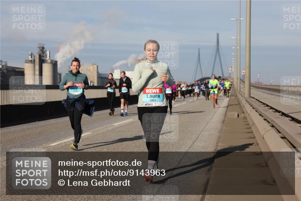 03.10.2025 - Köhlbrandbrückenlauf Lena Gebhardt http://msf.ph/oto/9143963 03.10.2025 10:01:45 Position 2 2099, 1954 meine-sportfotos.de