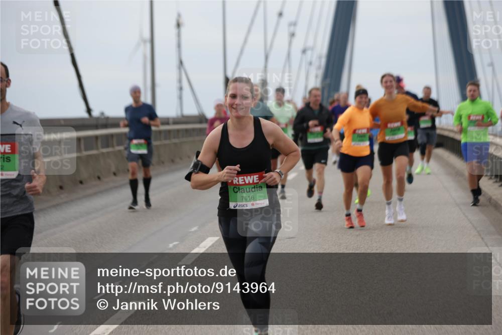 03.10.2025 - Köhlbrandbrückenlauf Jannik Wohlers http://msf.ph/oto/9143964 03.10.2025 15:45:18 Position 1 2, 7616 meine-sportfotos.de