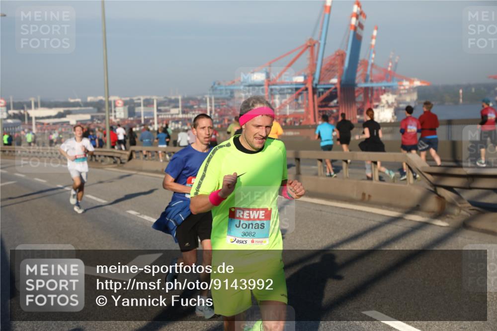 03.10.2025 - Köhlbrandbrückenlauf Yannick Fuchs http://msf.ph/oto/9143992 03.10.2025 08:31:38 Position 2 3082 meine-sportfotos.de