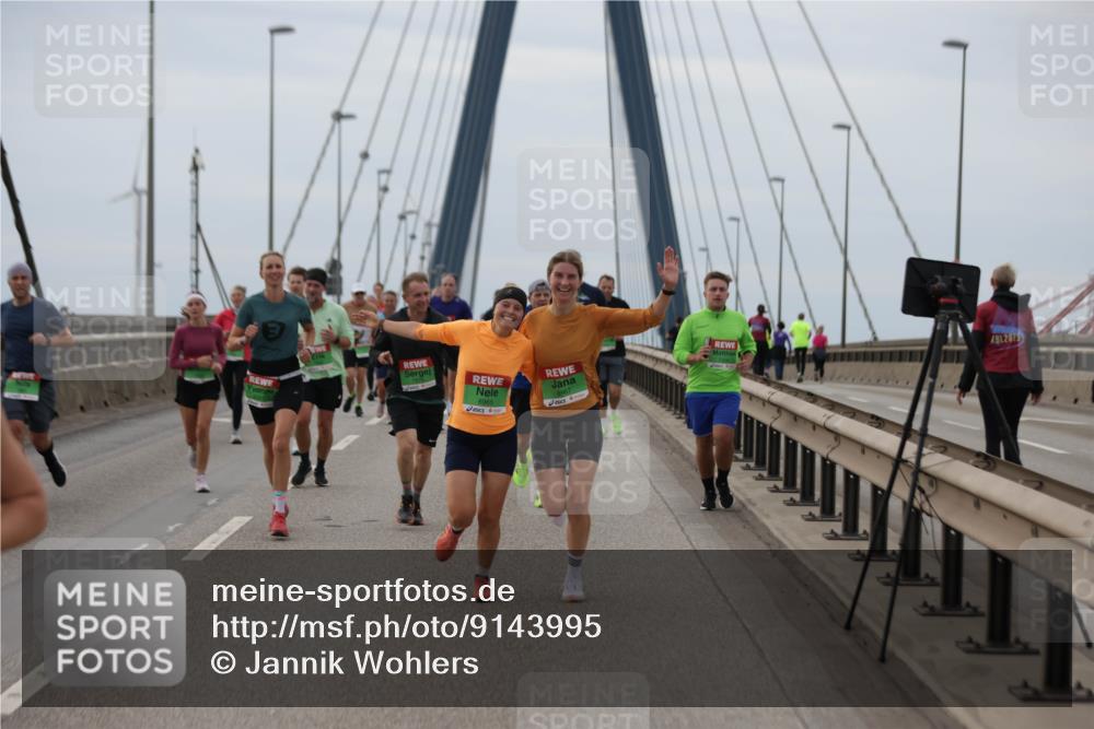 03.10.2025 - Köhlbrandbrückenlauf Jannik Wohlers http://msf.ph/oto/9143995 03.10.2025 15:45:20 Position 1 2025 meine-sportfotos.de