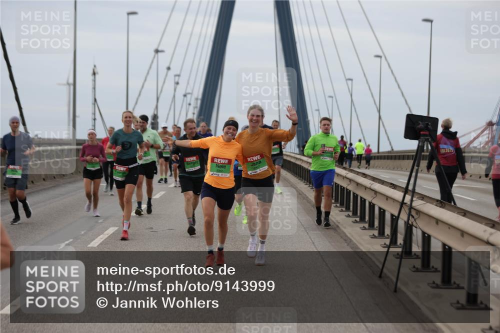 03.10.2025 - Köhlbrandbrückenlauf Jannik Wohlers http://msf.ph/oto/9143999 03.10.2025 15:45:20 Position 1 8965, 1812025 meine-sportfotos.de