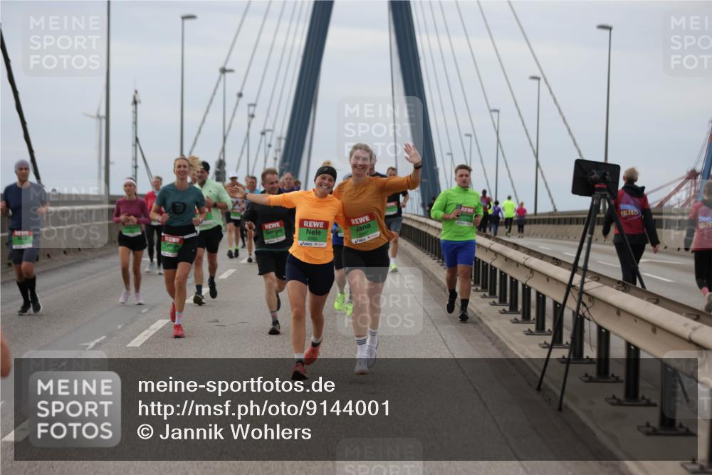 03.10.2025 - Köhlbrandbrückenlauf Jannik Wohlers http://msf.ph/oto/9144001 03.10.2025 15:45:20 Position 1 8965, 812025, 181202 meine-sportfotos.de