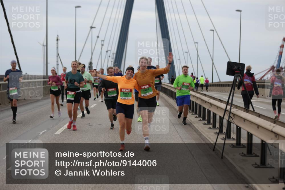 03.10.2025 - Köhlbrandbrückenlauf Jannik Wohlers http://msf.ph/oto/9144006 03.10.2025 15:45:20 Position 1 812029, 12625, 8965 meine-sportfotos.de