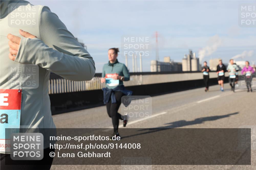 03.10.2025 - Köhlbrandbrückenlauf Lena Gebhardt http://msf.ph/oto/9144008 03.10.2025 10:01:47 Position 2  meine-sportfotos.de