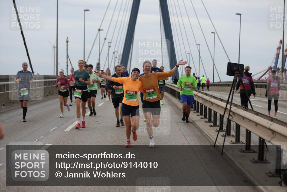 03.10.2025 - Köhlbrandbrückenlauf Jannik Wohlers http://msf.ph/oto/9144010 03.10.2025 15:45:21 Position 1 2025 meine-sportfotos.de