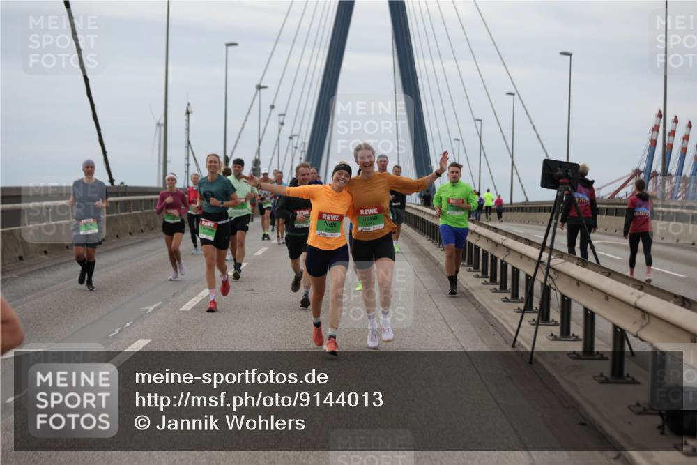 03.10.2025 - Köhlbrandbrückenlauf Jannik Wohlers http://msf.ph/oto/9144013 03.10.2025 15:45:21 Position 1 2029, 2025 meine-sportfotos.de