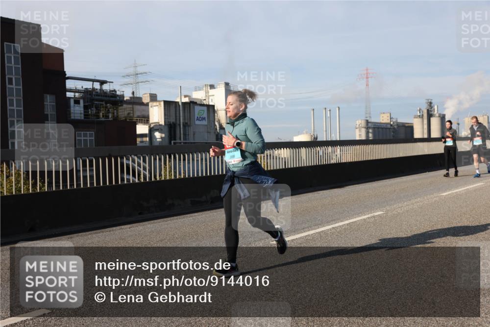 03.10.2025 - Köhlbrandbrückenlauf Lena Gebhardt http://msf.ph/oto/9144016 03.10.2025 10:01:47 Position 2 2009 meine-sportfotos.de