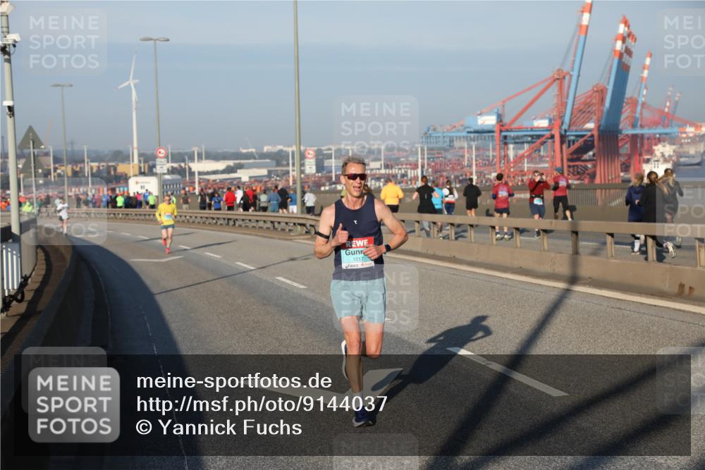 03.10.2025 - Köhlbrandbrückenlauf Yannick Fuchs http://msf.ph/oto/9144037 03.10.2025 08:31:42 Position 2 1017 meine-sportfotos.de