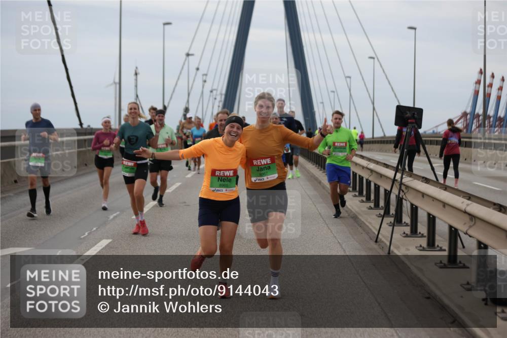 03.10.2025 - Köhlbrandbrückenlauf Jannik Wohlers http://msf.ph/oto/9144043 03.10.2025 15:45:22 Position 1 8965, 8967, 20295 meine-sportfotos.de