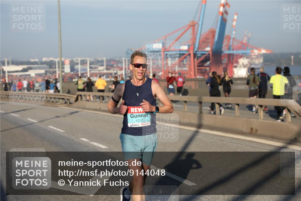 03.10.2025 - Köhlbrandbrückenlauf Yannick Fuchs http://msf.ph/oto/9144048 03.10.2025 08:31:43 Position 2 1017 meine-sportfotos.de