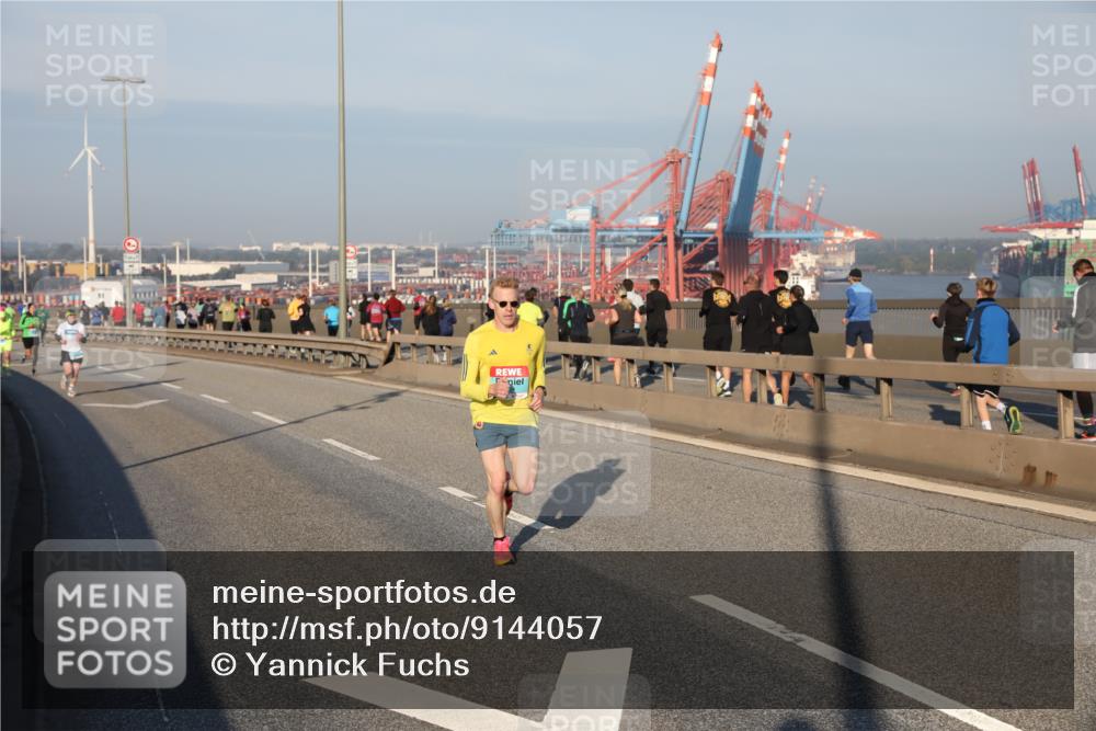 03.10.2025 - Köhlbrandbrückenlauf Yannick Fuchs http://msf.ph/oto/9144057 03.10.2025 08:31:49 Position 2  meine-sportfotos.de
