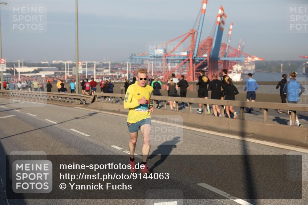 03.10.2025 - Köhlbrandbrückenlauf Yannick Fuchs http://msf.ph/oto/9144063 03.10.2025 08:31:49 Position 2 1044 meine-sportfotos.de