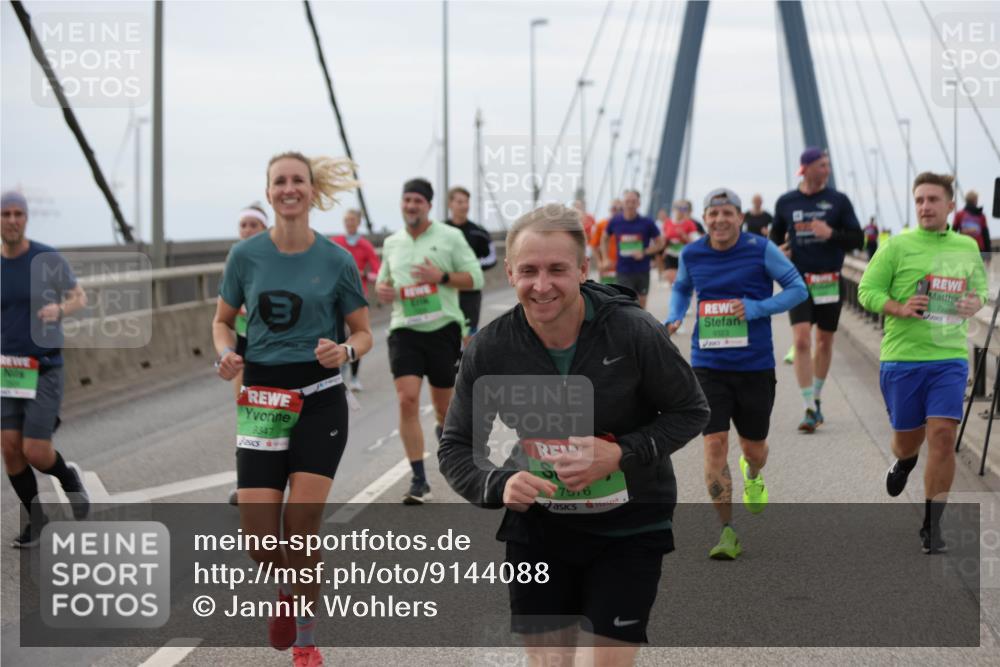 03.10.2025 - Köhlbrandbrückenlauf Jannik Wohlers http://msf.ph/oto/9144088 03.10.2025 15:45:24 Position 1 9347, 7576, 9323, 722 meine-sportfotos.de