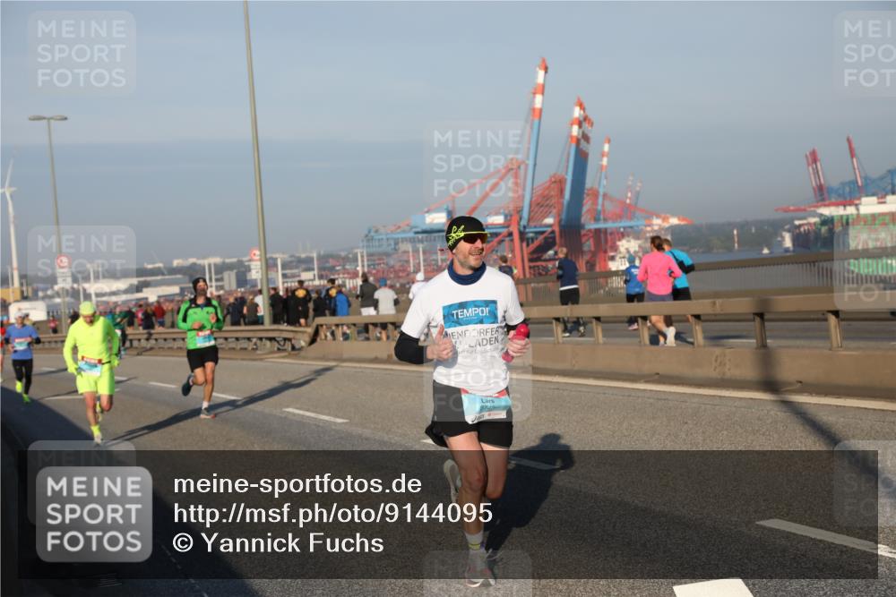 03.10.2025 - Köhlbrandbrückenlauf Yannick Fuchs http://msf.ph/oto/9144095 03.10.2025 08:31:56 Position 2 3740 meine-sportfotos.de