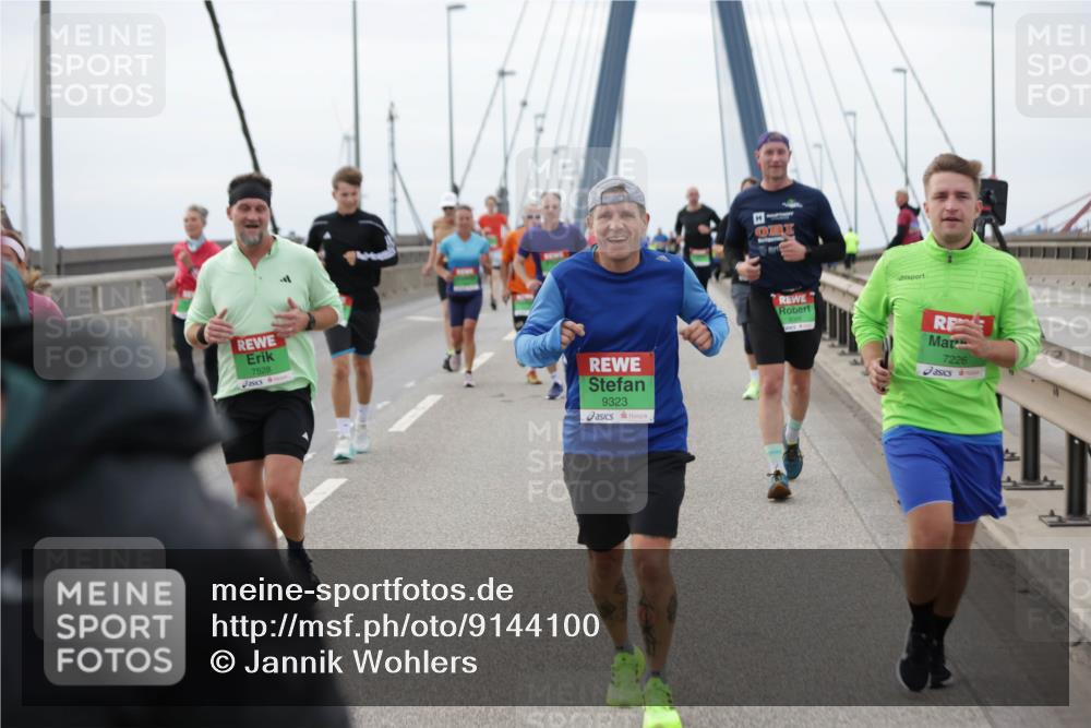 03.10.2025 - Köhlbrandbrückenlauf Jannik Wohlers http://msf.ph/oto/9144100 03.10.2025 15:45:25 Position 1 7528, 9323, 7226 meine-sportfotos.de