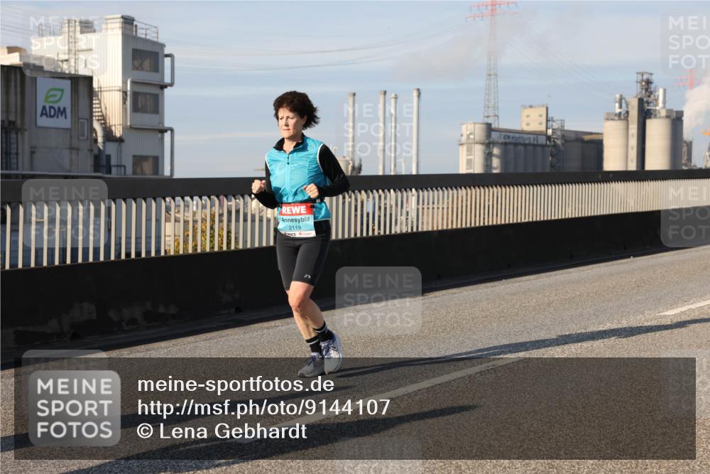03.10.2025 - Köhlbrandbrückenlauf Lena Gebhardt http://msf.ph/oto/9144107 03.10.2025 10:01:53 Position 2 2119, 40 meine-sportfotos.de