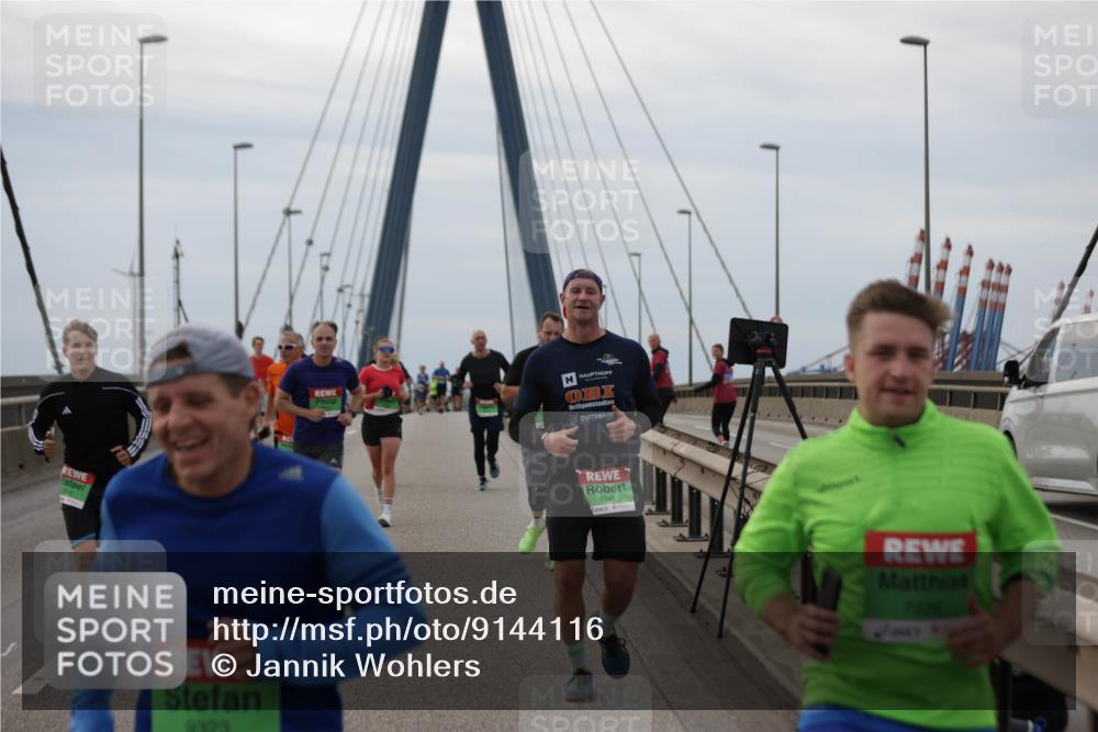 03.10.2025 - Köhlbrandbrückenlauf Jannik Wohlers http://msf.ph/oto/9144116 03.10.2025 15:45:26 Position 1 9348, 7226 meine-sportfotos.de
