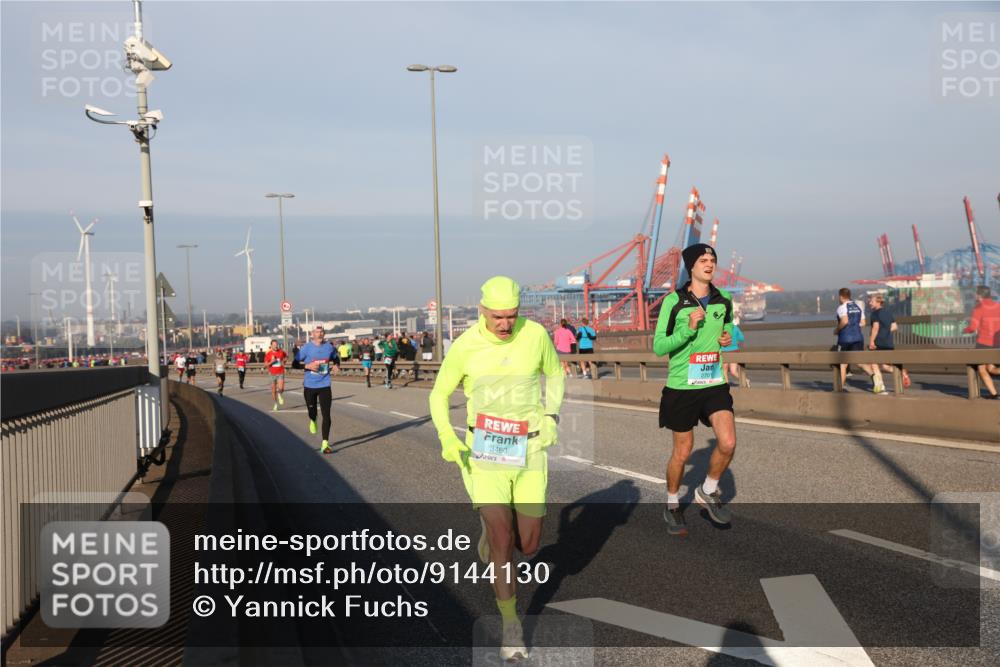 03.10.2025 - Köhlbrandbrückenlauf Yannick Fuchs http://msf.ph/oto/9144130 03.10.2025 08:32:00 Position 2 3460, 2701 meine-sportfotos.de