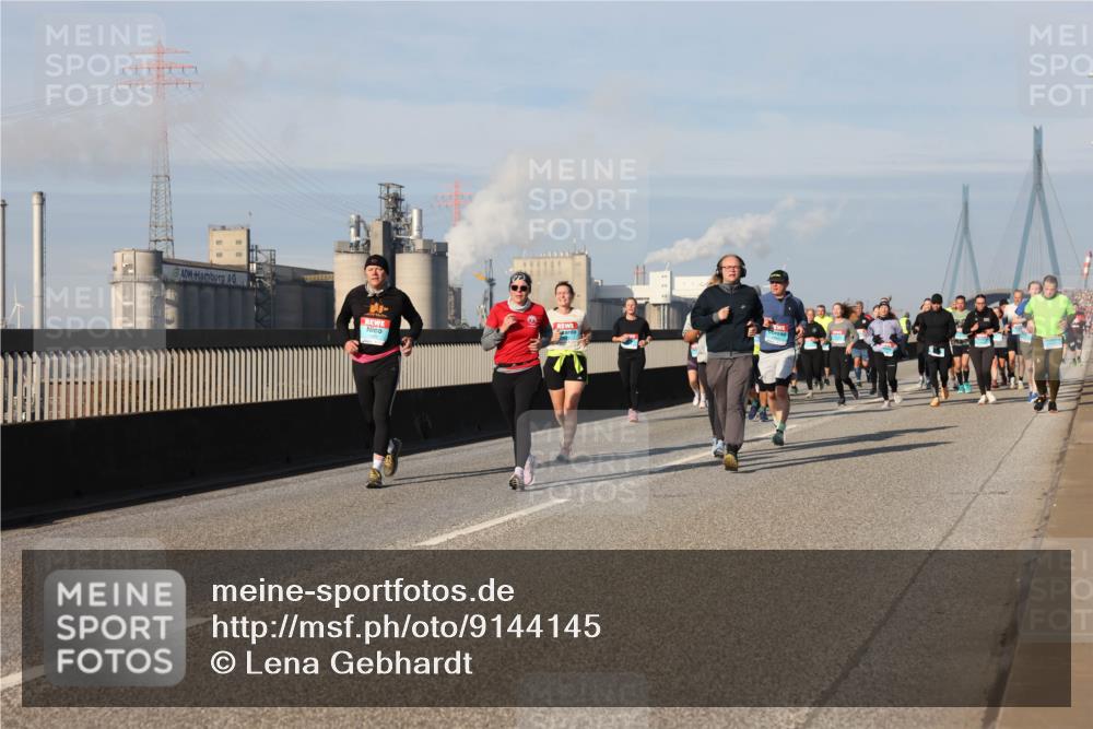 03.10.2025 - Köhlbrandbrückenlauf Lena Gebhardt http://msf.ph/oto/9144145 03.10.2025 10:01:55 Position 2  meine-sportfotos.de