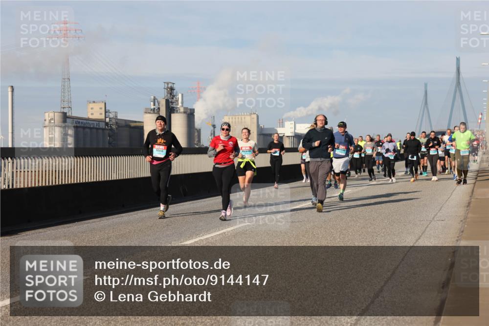 03.10.2025 - Köhlbrandbrückenlauf Lena Gebhardt http://msf.ph/oto/9144147 03.10.2025 10:01:55 Position 2  meine-sportfotos.de