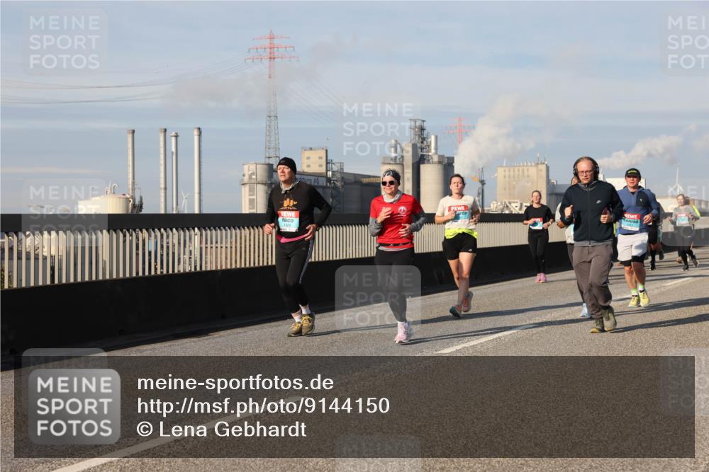 03.10.2025 - Köhlbrandbrückenlauf Lena Gebhardt http://msf.ph/oto/9144150 03.10.2025 10:01:57 Position 2  meine-sportfotos.de