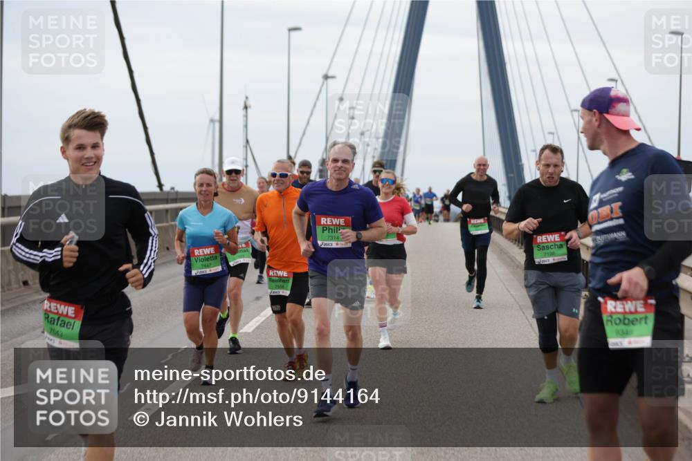 03.10.2025 - Köhlbrandbrückenlauf Jannik Wohlers http://msf.ph/oto/9144164 03.10.2025 15:45:28 Position 1 7543, 7423, 7447, 7558, 7314, 7196, 9348 meine-sportfotos.de