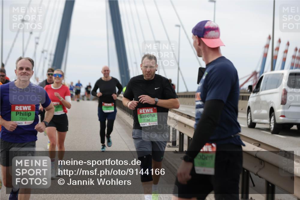 03.10.2025 - Köhlbrandbrückenlauf Jannik Wohlers http://msf.ph/oto/9144166 03.10.2025 15:45:28 Position 1 7314, 7196 meine-sportfotos.de