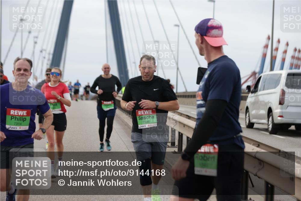 03.10.2025 - Köhlbrandbrückenlauf Jannik Wohlers http://msf.ph/oto/9144168 03.10.2025 15:45:28 Position 1 7314, 7196, 348 meine-sportfotos.de
