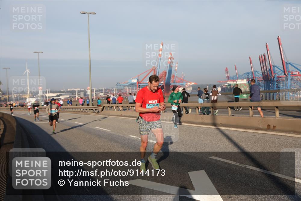 03.10.2025 - Köhlbrandbrückenlauf Yannick Fuchs http://msf.ph/oto/9144173 03.10.2025 08:32:07 Position 2  meine-sportfotos.de