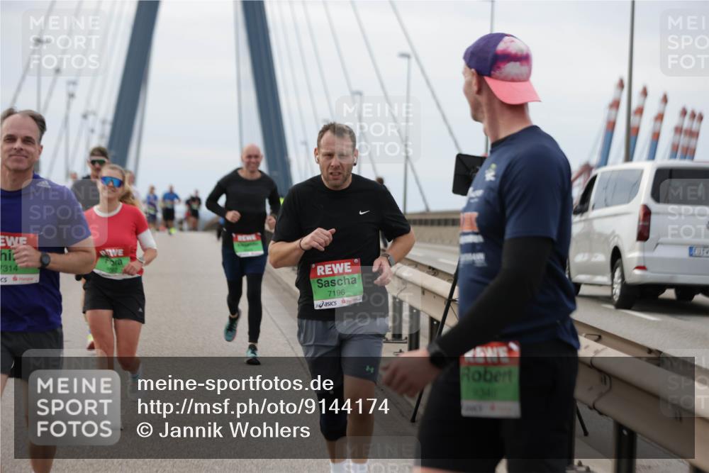 03.10.2025 - Köhlbrandbrückenlauf Jannik Wohlers http://msf.ph/oto/9144174 03.10.2025 15:45:28 Position 1 7314, 101, 7196, 9348 meine-sportfotos.de
