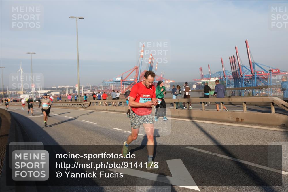 03.10.2025 - Köhlbrandbrückenlauf Yannick Fuchs http://msf.ph/oto/9144178 03.10.2025 08:32:07 Position 2  meine-sportfotos.de