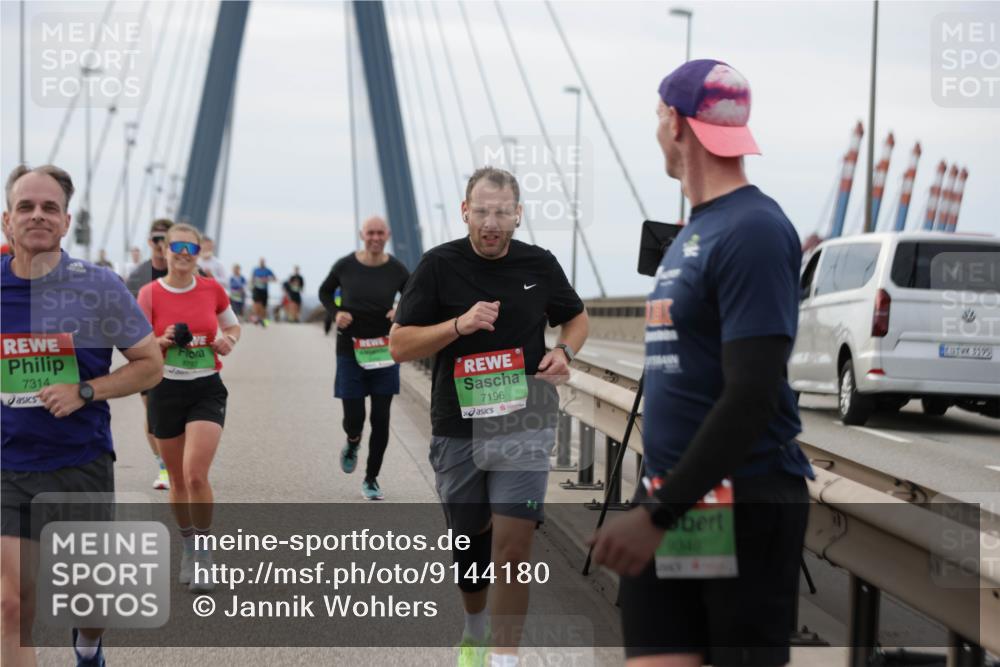 03.10.2025 - Köhlbrandbrückenlauf Jannik Wohlers http://msf.ph/oto/9144180 03.10.2025 15:45:28 Position 1 7314, 7196, 9348 meine-sportfotos.de