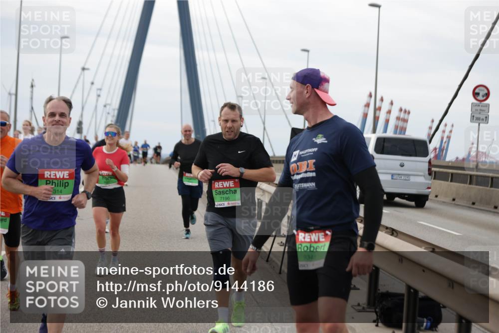 03.10.2025 - Köhlbrandbrückenlauf Jannik Wohlers http://msf.ph/oto/9144186 03.10.2025 15:45:29 Position 1 7196, 1300, 314, 9348 meine-sportfotos.de
