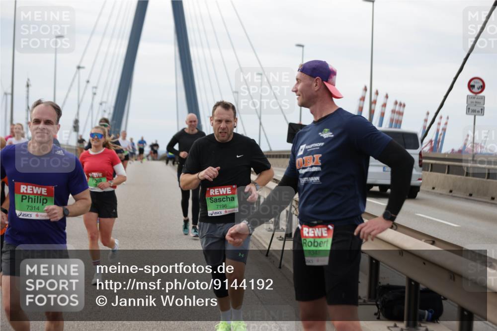 03.10.2025 - Köhlbrandbrückenlauf Jannik Wohlers http://msf.ph/oto/9144192 03.10.2025 15:45:29 Position 1 7314, 7196, 9348, 1, 300, 1 meine-sportfotos.de