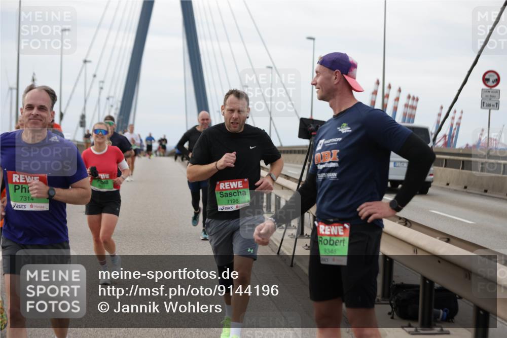 03.10.2025 - Köhlbrandbrückenlauf Jannik Wohlers http://msf.ph/oto/9144196 03.10.2025 15:45:29 Position 1 7314, 7196, 9348, 300, 1 meine-sportfotos.de