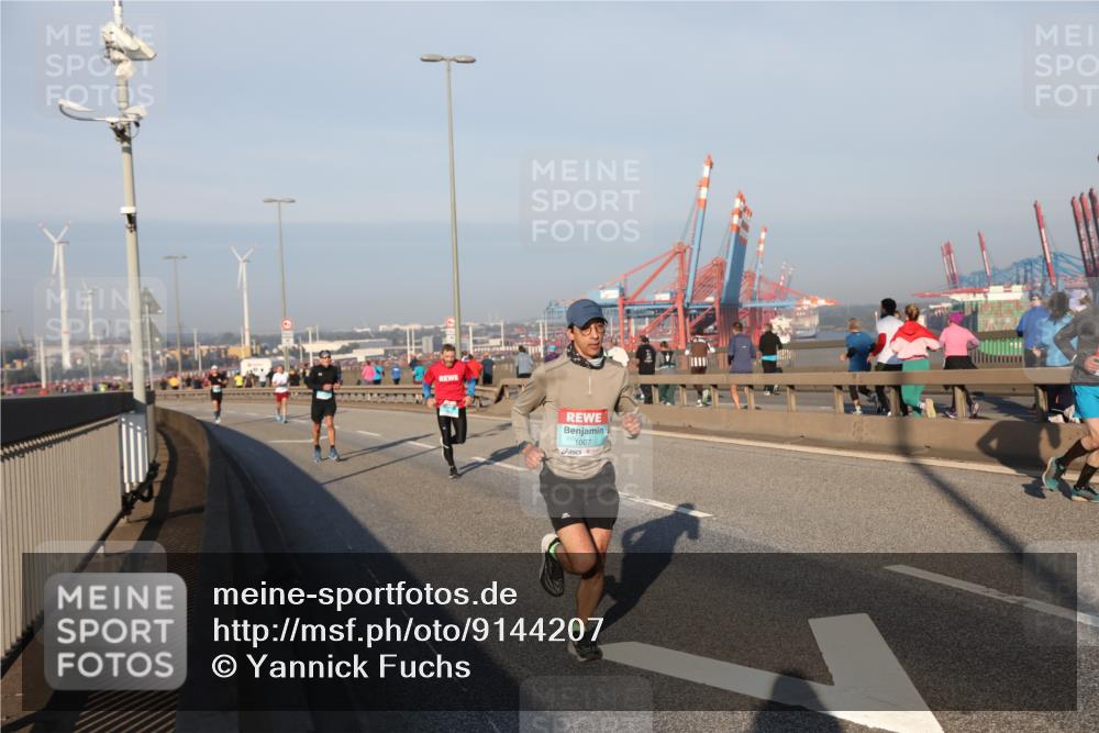 03.10.2025 - Köhlbrandbrückenlauf Yannick Fuchs http://msf.ph/oto/9144207 03.10.2025 08:32:09 Position 2 1007 meine-sportfotos.de