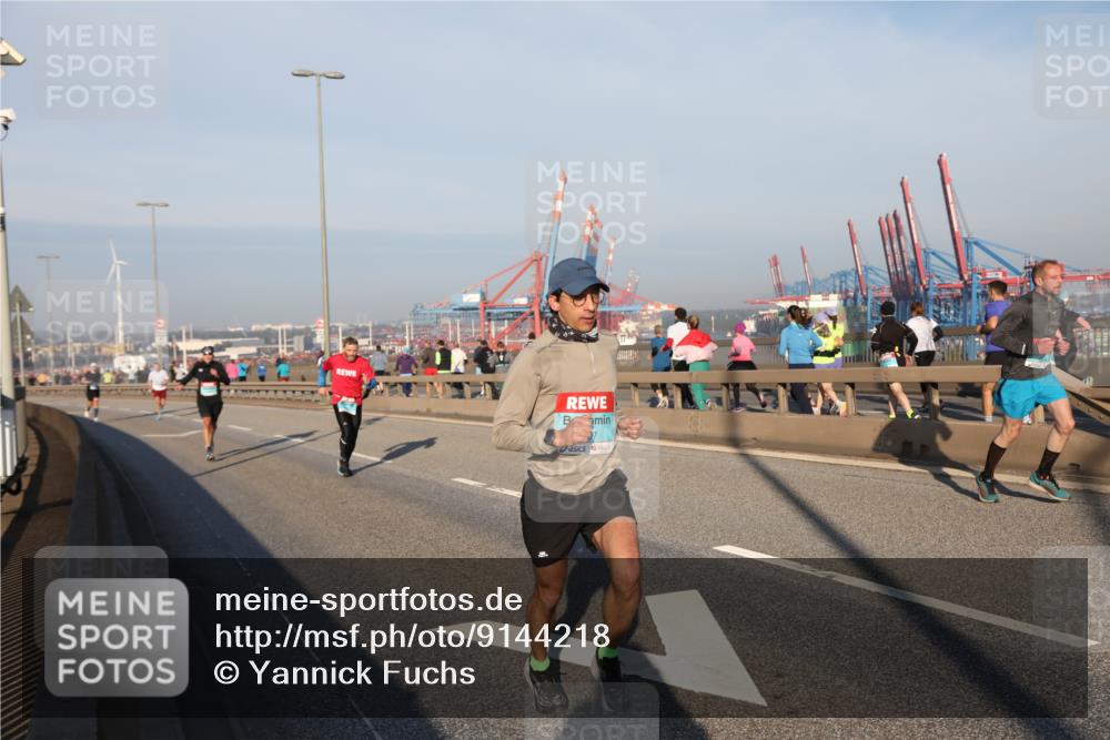 03.10.2025 - Köhlbrandbrückenlauf Yannick Fuchs http://msf.ph/oto/9144218 03.10.2025 08:32:10 Position 2  meine-sportfotos.de